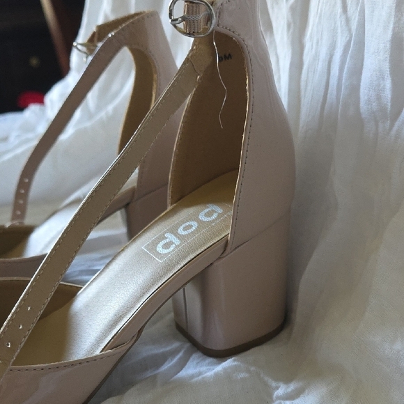 (J36) Pop Tan Wedge Heel with Ankle Strap and Rounded Toe - Picture 3 of 8